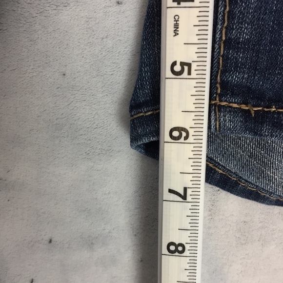 Seven7 Jean Shorts Womens 10 Blue Denim Finished Hem Mid Rise Soft Finished Cuff - Picture 5 of 12